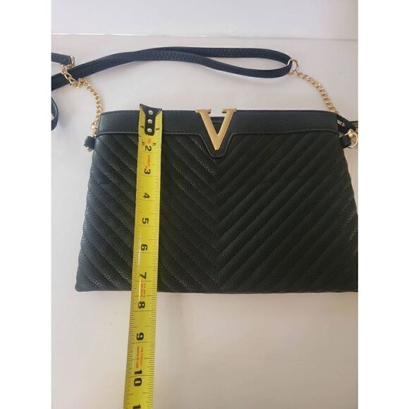 V black leather crossbody bag - Picture 6 of 6